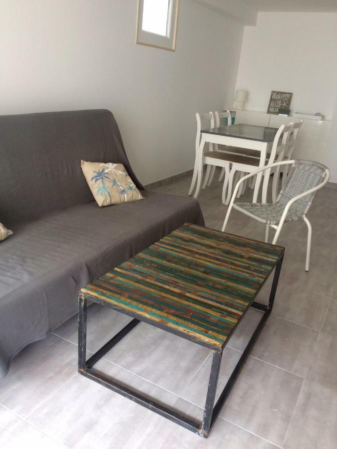 Villa T2 calme au centre de Sausset Extérieur photo